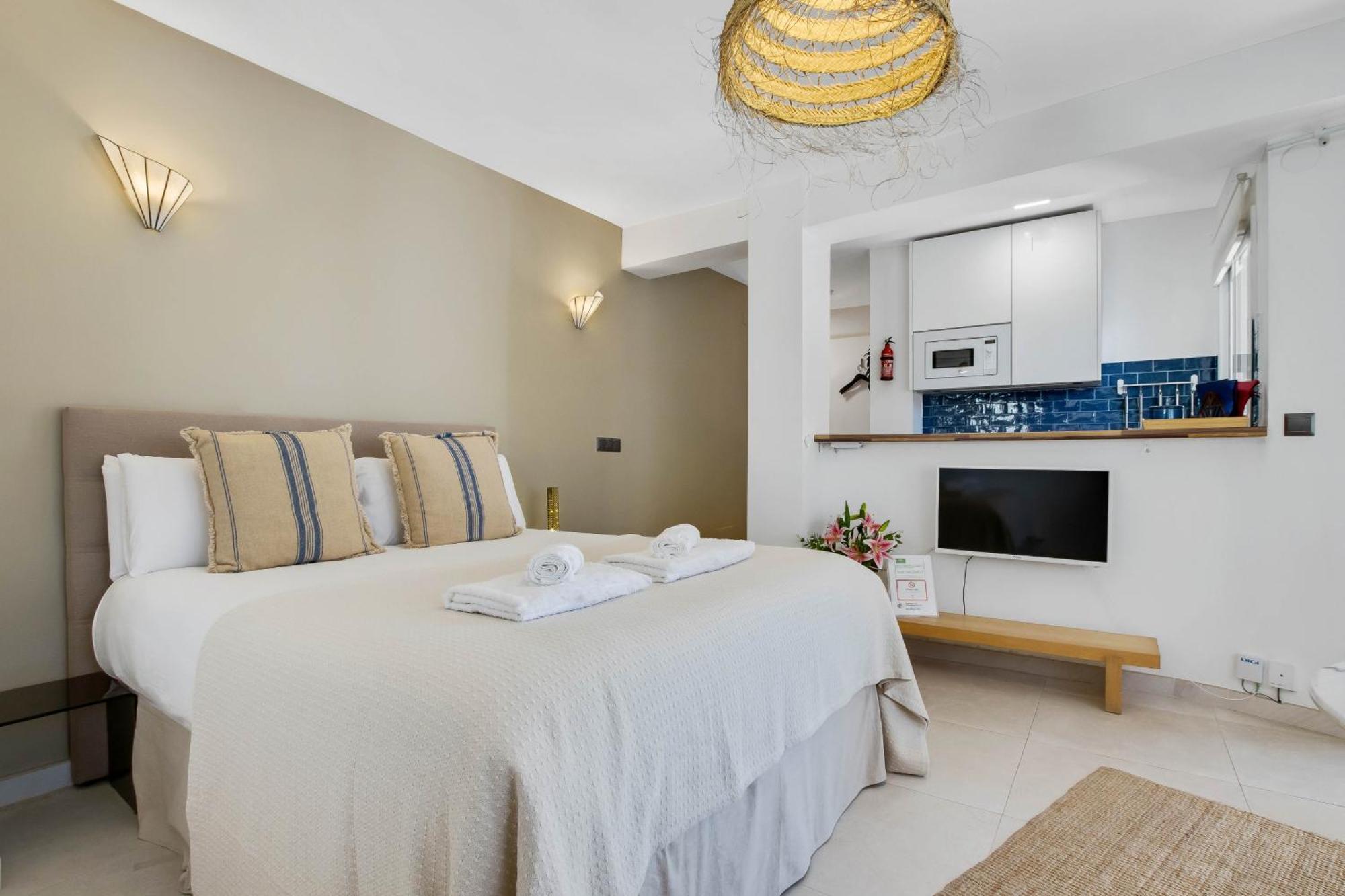 Shiny Studio With Pool & Carihuela Beach At 500M ตอร์เรโมลิโนส ภายนอก รูปภาพ